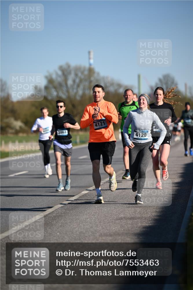 06.04.2025 - 44. Internationalen Wilhelmsburger Insellauf Dr. Thomas Lammeyer http://msf.ph/oto/7553463 06.04.2025 09:27:51 Laufen 3863, 4121, 4120 meine-sportfotos.de