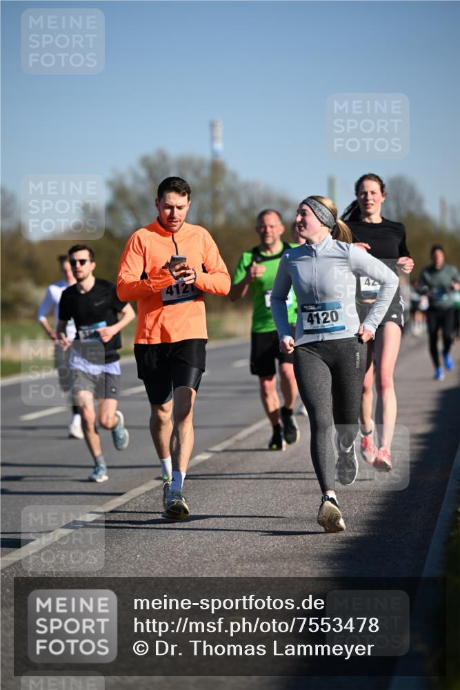 06.04.2025 - 44. Internationalen Wilhelmsburger Insellauf Dr. Thomas Lammeyer http://msf.ph/oto/7553478 06.04.2025 09:27:52 Laufen 412, 4120, 42 meine-sportfotos.de
