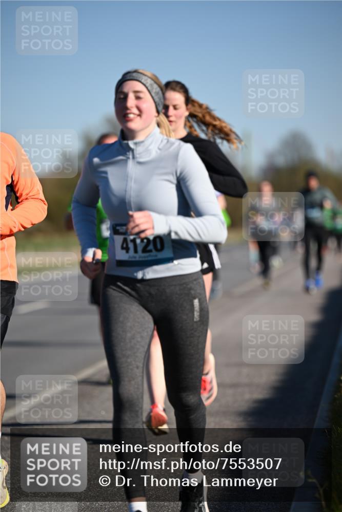 06.04.2025 - 44. Internationalen Wilhelmsburger Insellauf Dr. Thomas Lammeyer http://msf.ph/oto/7553507 06.04.2025 09:27:54 Laufen 4120 meine-sportfotos.de