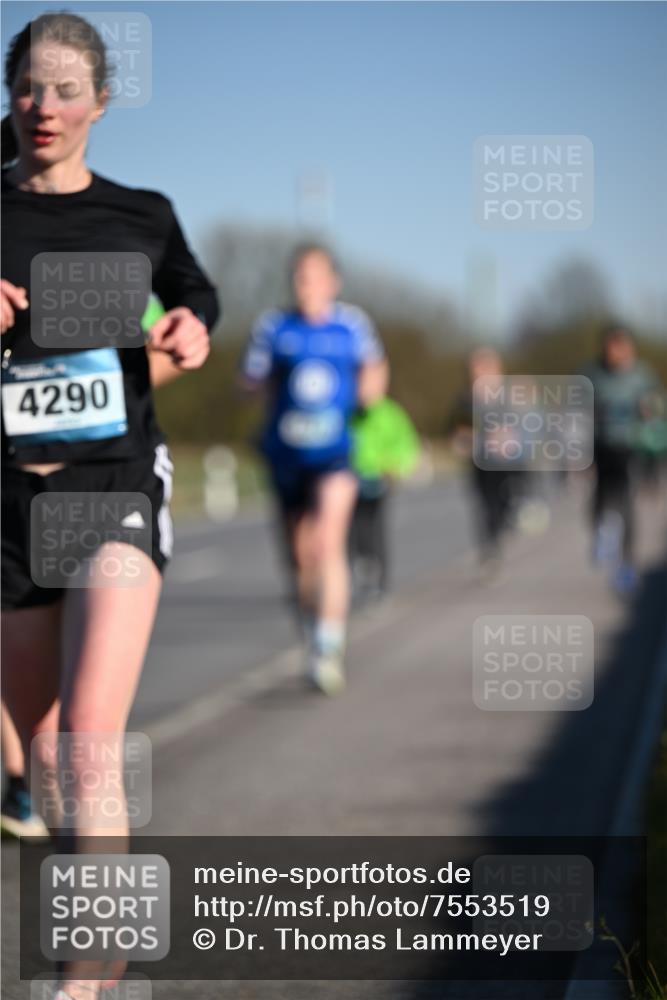 06.04.2025 - 44. Internationalen Wilhelmsburger Insellauf Dr. Thomas Lammeyer http://msf.ph/oto/7553519 06.04.2025 09:27:55 Laufen 4290 meine-sportfotos.de