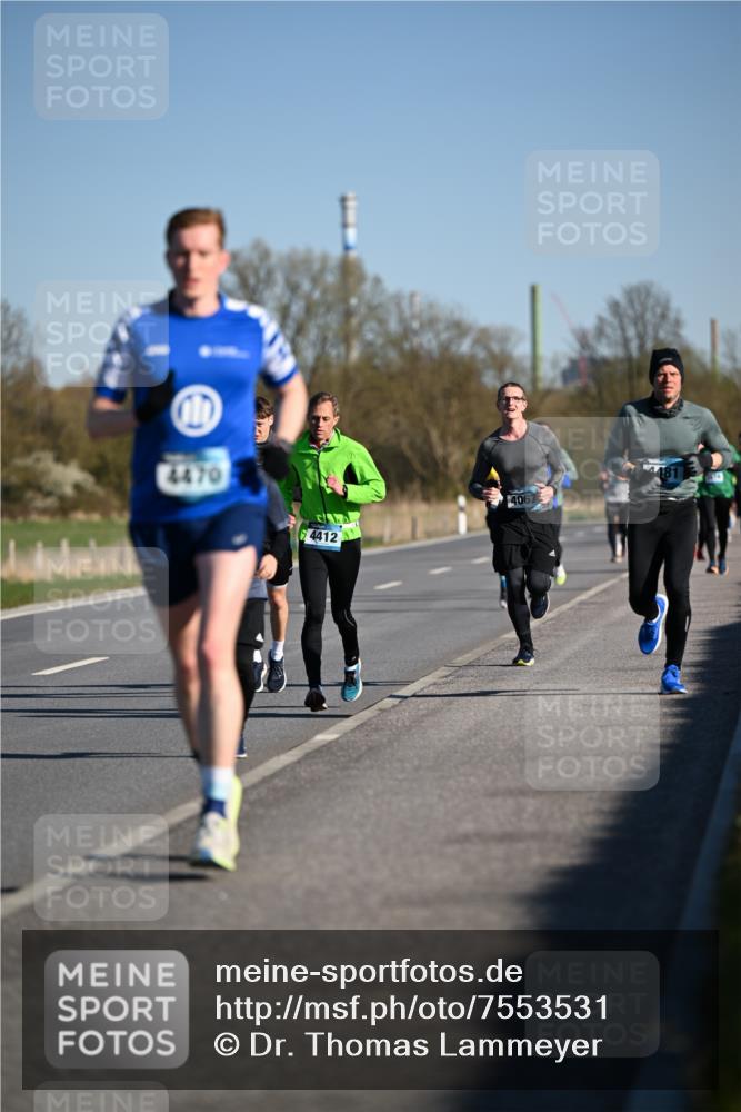 06.04.2025 - 44. Internationalen Wilhelmsburger Insellauf Dr. Thomas Lammeyer http://msf.ph/oto/7553531 06.04.2025 09:27:56 Laufen 4470, 4412, 4067 meine-sportfotos.de