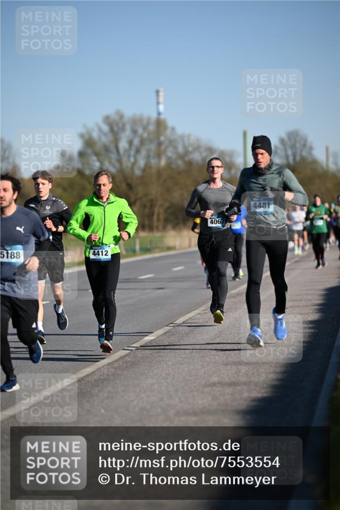 06.04.2025 - 44. Internationalen Wilhelmsburger Insellauf Dr. Thomas Lammeyer http://msf.ph/oto/7553554 06.04.2025 09:27:58 Laufen 4412, 5188, 406, 4481 meine-sportfotos.de