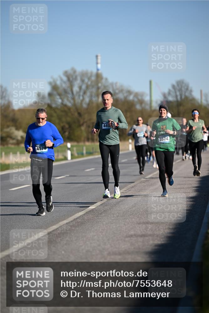 06.04.2025 - 44. Internationalen Wilhelmsburger Insellauf Dr. Thomas Lammeyer http://msf.ph/oto/7553648 06.04.2025 09:28:06 Laufen 4578, 445, 3574 meine-sportfotos.de
