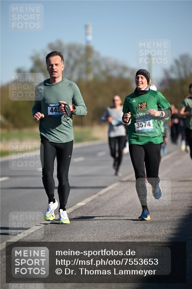 06.04.2025 - 44. Internationalen Wilhelmsburger Insellauf Dr. Thomas Lammeyer http://msf.ph/oto/7553653 06.04.2025 09:28:08 Laufen 445, 3574 meine-sportfotos.de