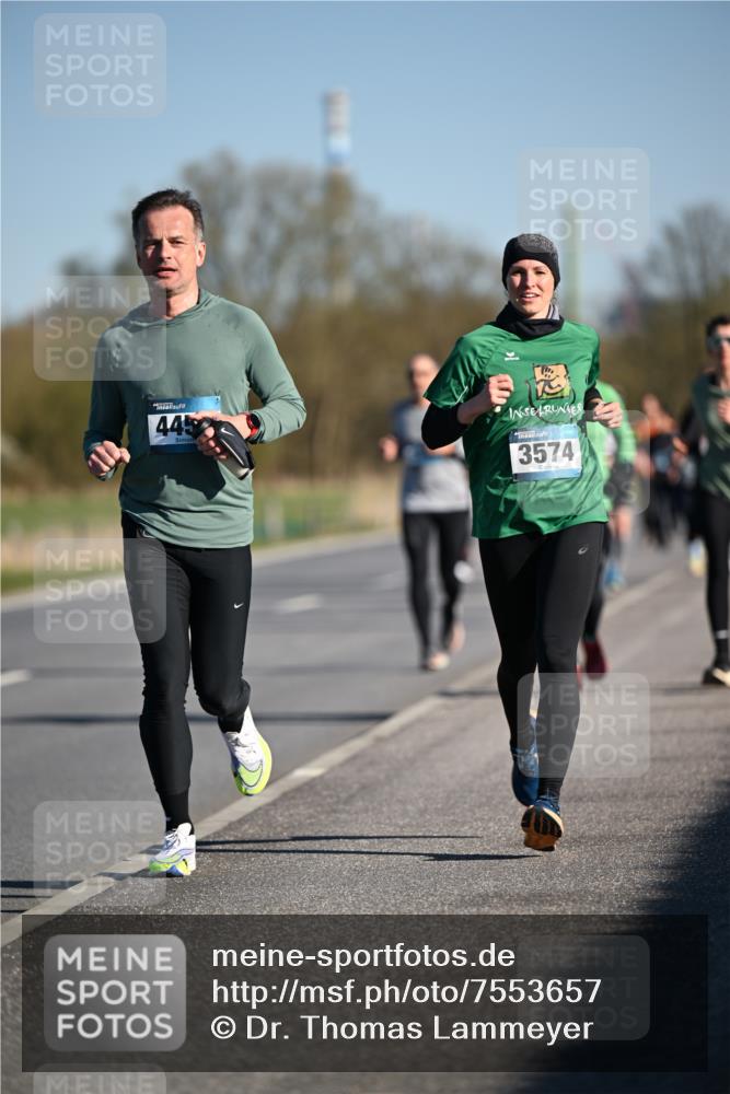 06.04.2025 - 44. Internationalen Wilhelmsburger Insellauf Dr. Thomas Lammeyer http://msf.ph/oto/7553657 06.04.2025 09:28:08 Laufen 445, 3574 meine-sportfotos.de