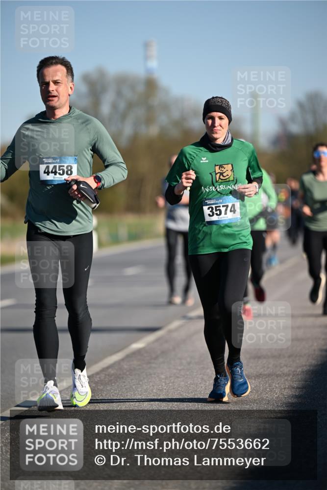 06.04.2025 - 44. Internationalen Wilhelmsburger Insellauf Dr. Thomas Lammeyer http://msf.ph/oto/7553662 06.04.2025 09:28:09 Laufen 4458, 3574 meine-sportfotos.de