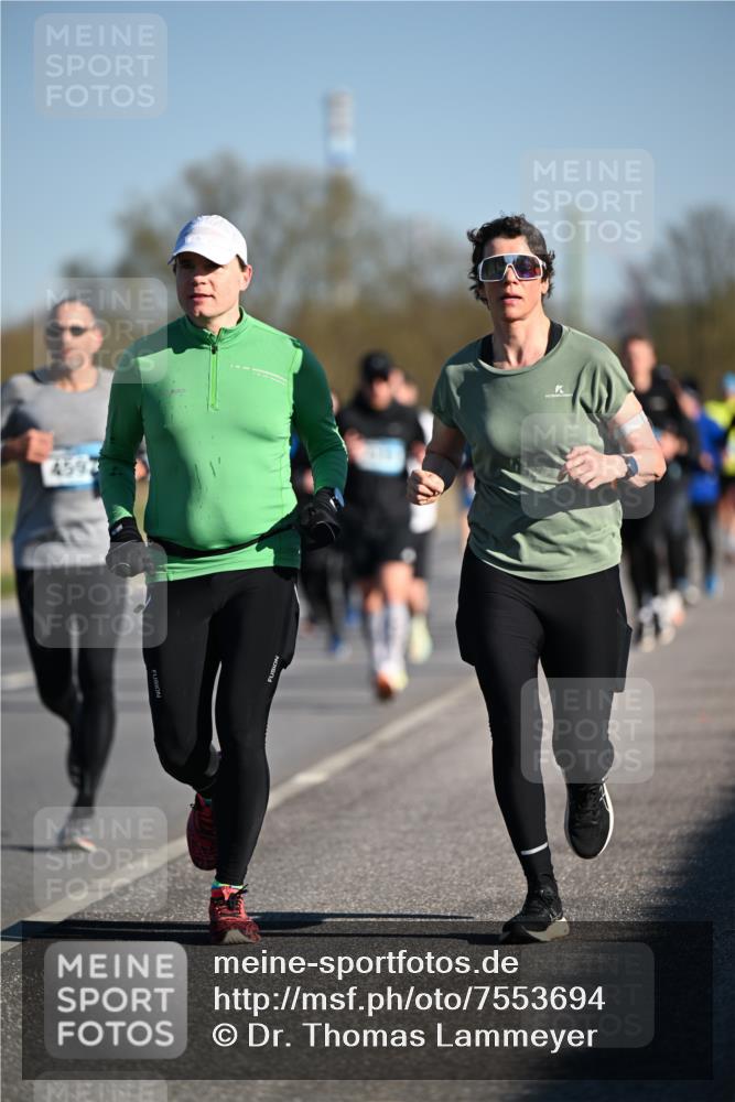 06.04.2025 - 44. Internationalen Wilhelmsburger Insellauf Dr. Thomas Lammeyer http://msf.ph/oto/7553694 06.04.2025 09:28:12 Laufen  meine-sportfotos.de