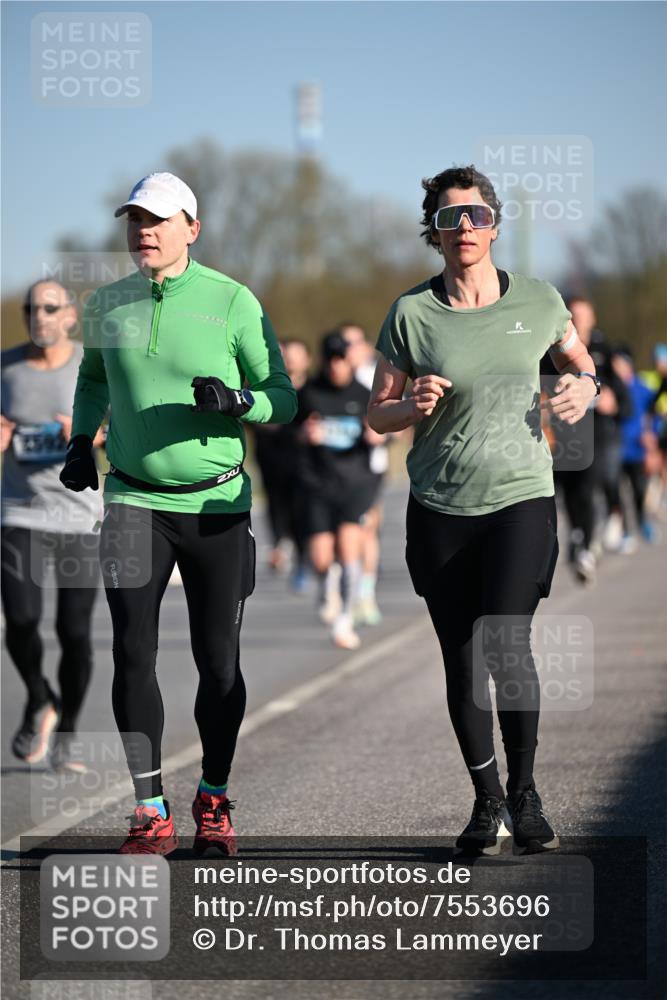 06.04.2025 - 44. Internationalen Wilhelmsburger Insellauf Dr. Thomas Lammeyer http://msf.ph/oto/7553696 06.04.2025 09:28:13 Laufen  meine-sportfotos.de