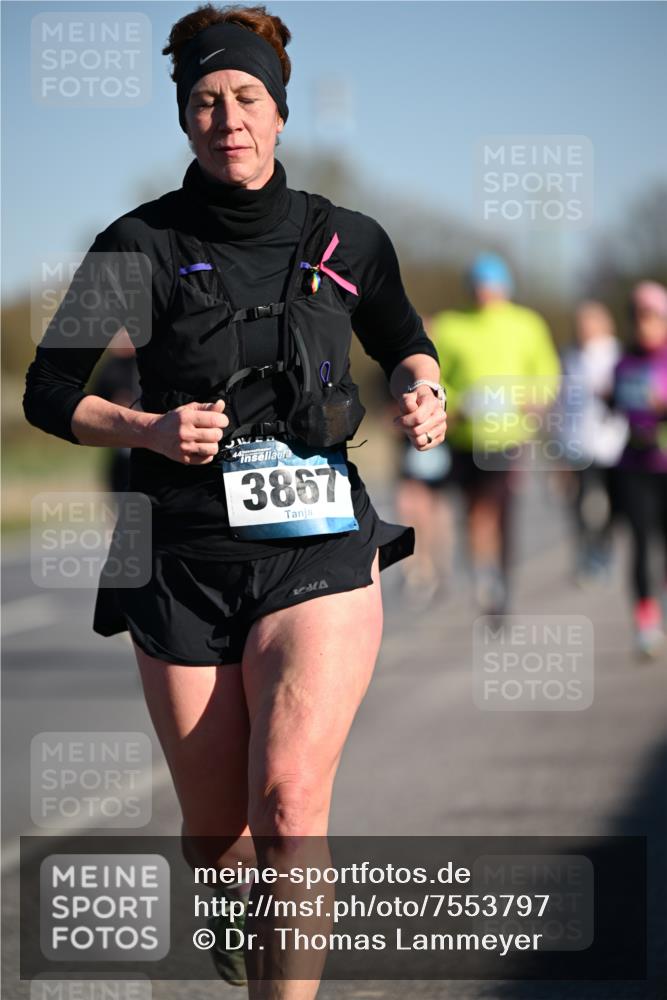 06.04.2025 - 44. Internationalen Wilhelmsburger Insellauf Dr. Thomas Lammeyer http://msf.ph/oto/7553797 06.04.2025 09:28:24 Laufen 3867 meine-sportfotos.de