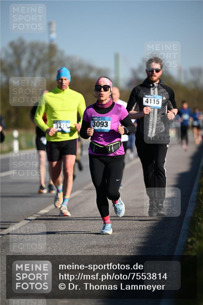 06.04.2025 - 44. Internationalen Wilhelmsburger Insellauf Dr. Thomas Lammeyer http://msf.ph/oto/7553814 06.04.2025 09:28:26 Laufen 3215, 3093, 4115 meine-sportfotos.de