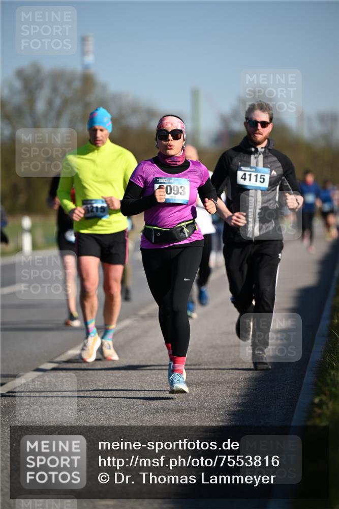 06.04.2025 - 44. Internationalen Wilhelmsburger Insellauf Dr. Thomas Lammeyer http://msf.ph/oto/7553816 06.04.2025 09:28:26 Laufen 3215, 093, 4115 meine-sportfotos.de