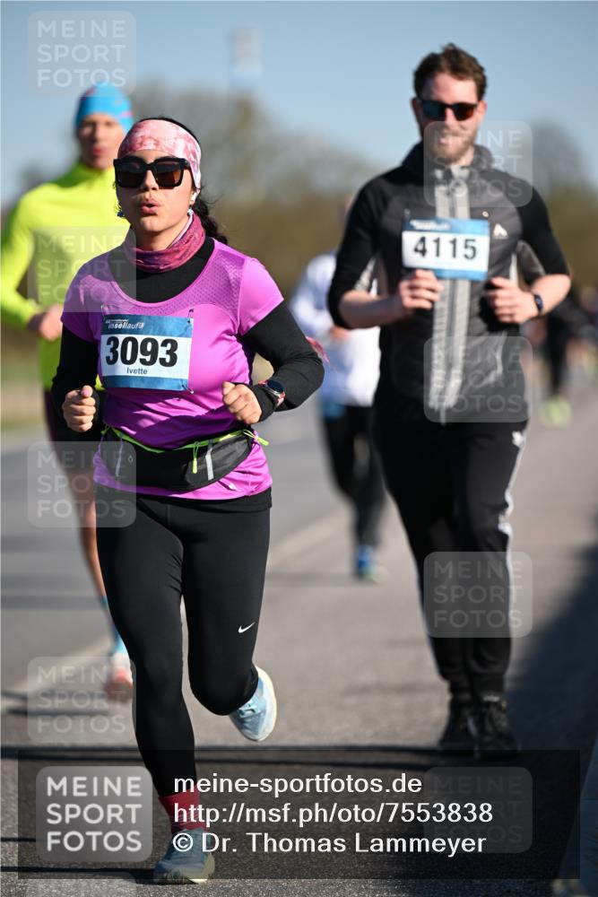 06.04.2025 - 44. Internationalen Wilhelmsburger Insellauf Dr. Thomas Lammeyer http://msf.ph/oto/7553838 06.04.2025 09:28:28 Laufen 3093, 4115 meine-sportfotos.de