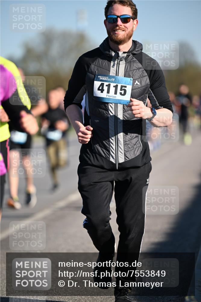 06.04.2025 - 44. Internationalen Wilhelmsburger Insellauf Dr. Thomas Lammeyer http://msf.ph/oto/7553849 06.04.2025 09:28:29 Laufen 4115 meine-sportfotos.de