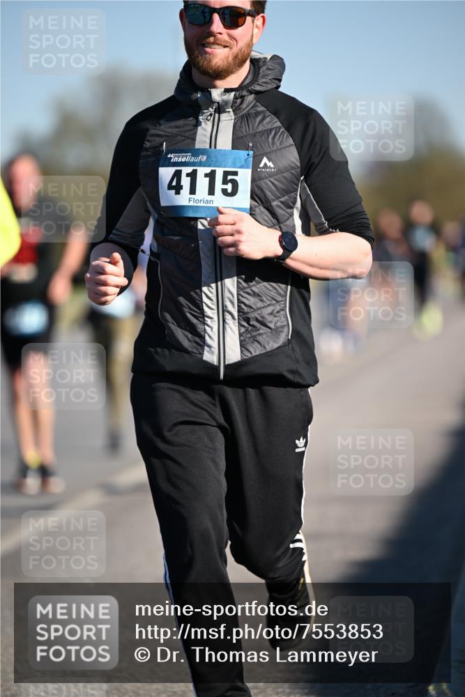 06.04.2025 - 44. Internationalen Wilhelmsburger Insellauf Dr. Thomas Lammeyer http://msf.ph/oto/7553853 06.04.2025 09:28:29 Laufen 4115 meine-sportfotos.de