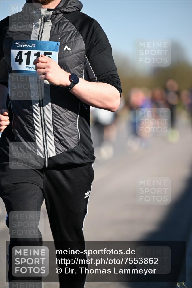 06.04.2025 - 44. Internationalen Wilhelmsburger Insellauf Dr. Thomas Lammeyer http://msf.ph/oto/7553862 06.04.2025 09:28:29 Laufen 44, 415 meine-sportfotos.de