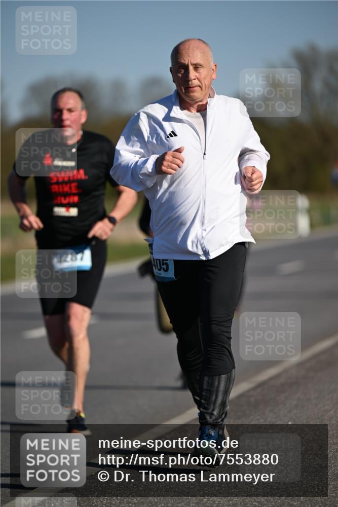 06.04.2025 - 44. Internationalen Wilhelmsburger Insellauf Dr. Thomas Lammeyer http://msf.ph/oto/7553880 06.04.2025 09:28:31 Laufen 2287, 405 meine-sportfotos.de