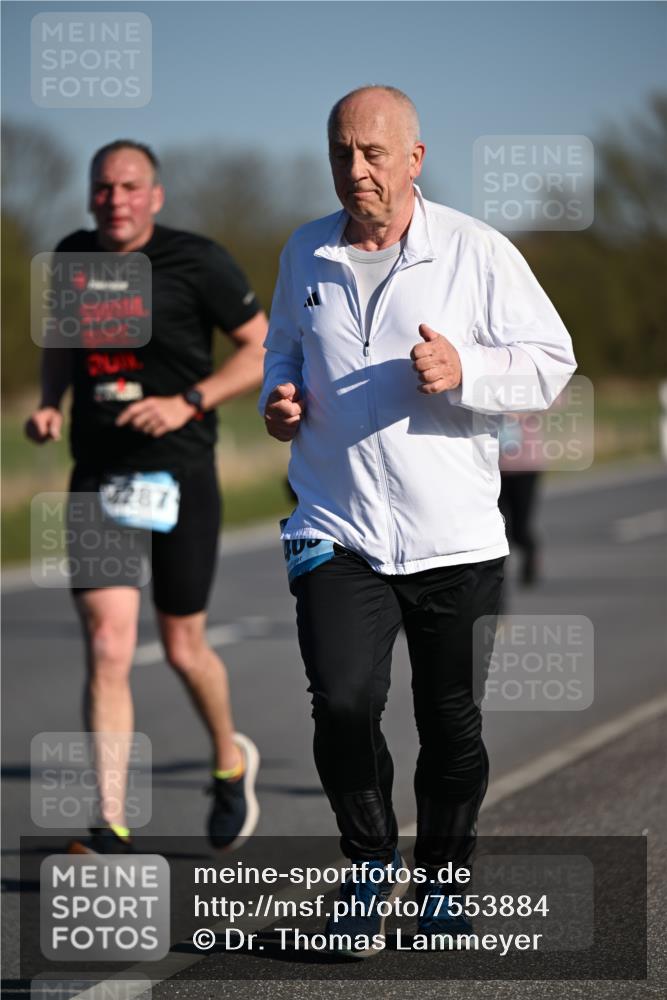 06.04.2025 - 44. Internationalen Wilhelmsburger Insellauf Dr. Thomas Lammeyer http://msf.ph/oto/7553884 06.04.2025 09:28:31 Laufen 287 meine-sportfotos.de