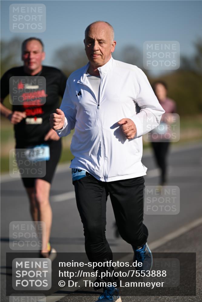 06.04.2025 - 44. Internationalen Wilhelmsburger Insellauf Dr. Thomas Lammeyer http://msf.ph/oto/7553888 06.04.2025 09:28:32 Laufen  meine-sportfotos.de