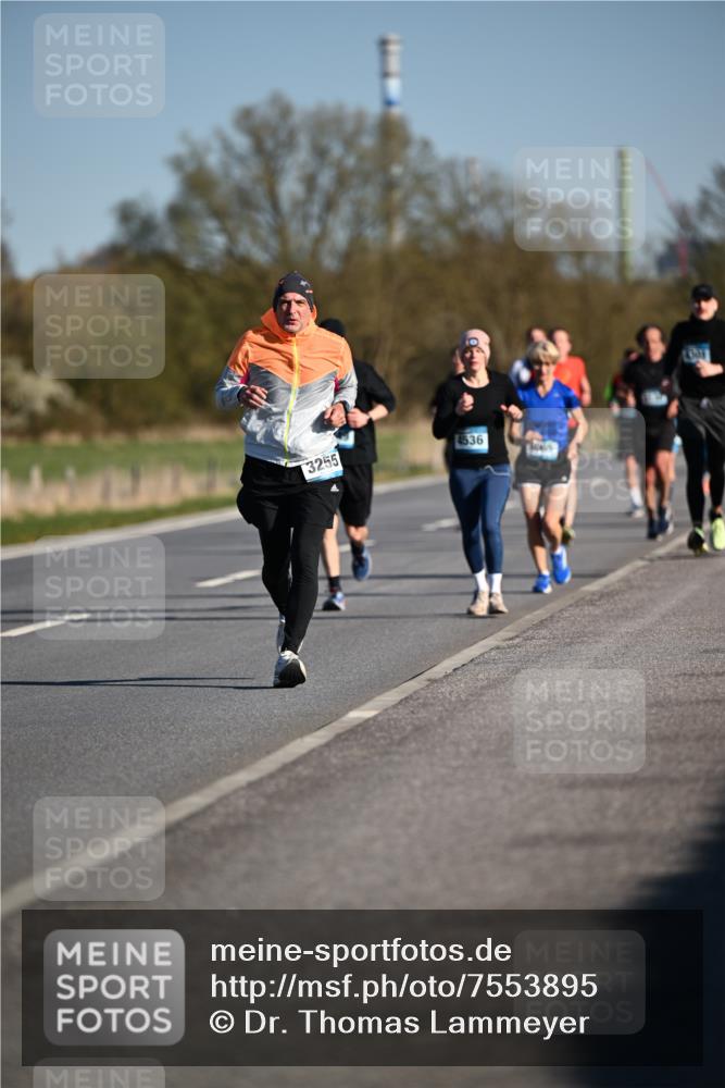 06.04.2025 - 44. Internationalen Wilhelmsburger Insellauf Dr. Thomas Lammeyer http://msf.ph/oto/7553895 06.04.2025 09:28:33 Laufen 3255, 4536 meine-sportfotos.de
