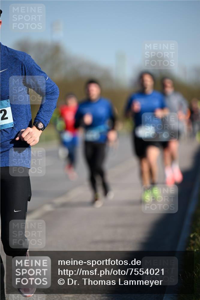 06.04.2025 - 44. Internationalen Wilhelmsburger Insellauf Dr. Thomas Lammeyer http://msf.ph/oto/7554021 06.04.2025 09:28:44 Laufen 2 meine-sportfotos.de