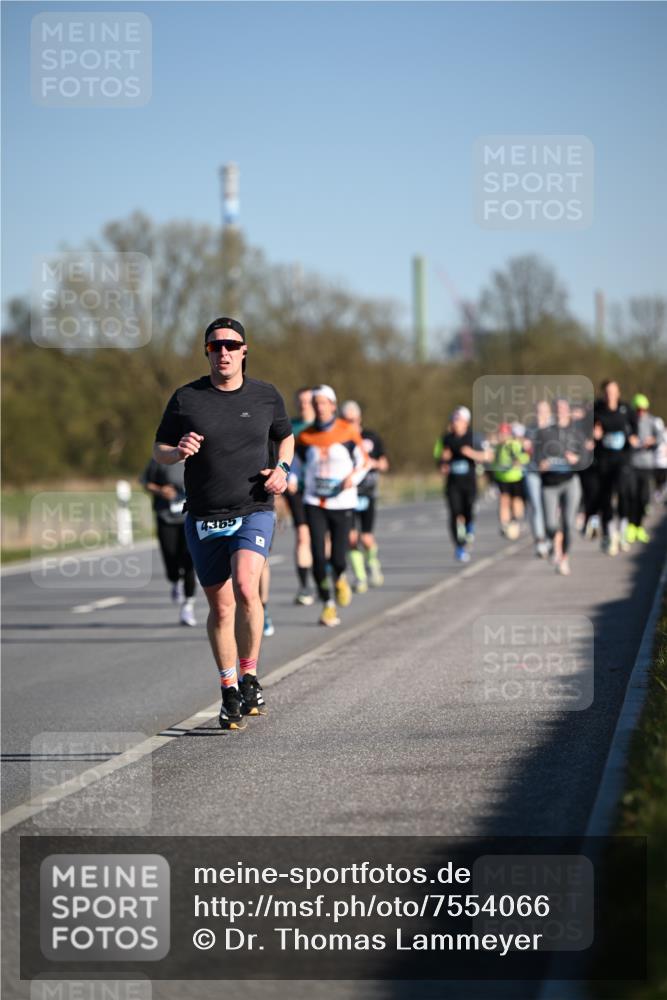 06.04.2025 - 44. Internationalen Wilhelmsburger Insellauf Dr. Thomas Lammeyer http://msf.ph/oto/7554066 06.04.2025 09:28:51 Laufen  meine-sportfotos.de