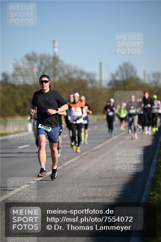 06.04.2025 - 44. Internationalen Wilhelmsburger Insellauf Dr. Thomas Lammeyer http://msf.ph/oto/7554072 06.04.2025 09:28:52 Laufen 4365 meine-sportfotos.de