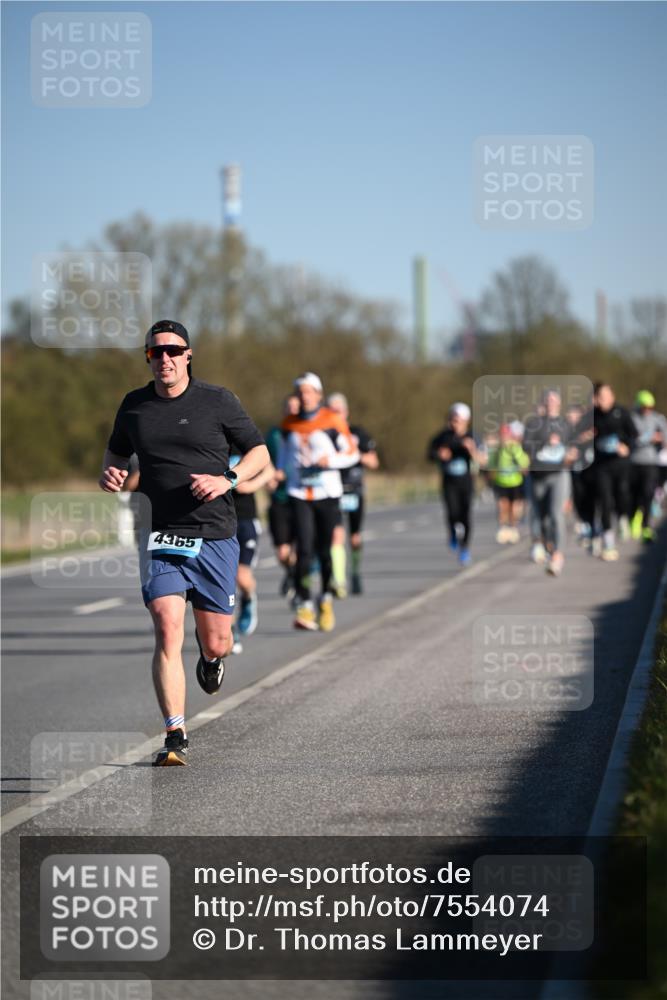 06.04.2025 - 44. Internationalen Wilhelmsburger Insellauf Dr. Thomas Lammeyer http://msf.ph/oto/7554074 06.04.2025 09:28:52 Laufen 4365 meine-sportfotos.de