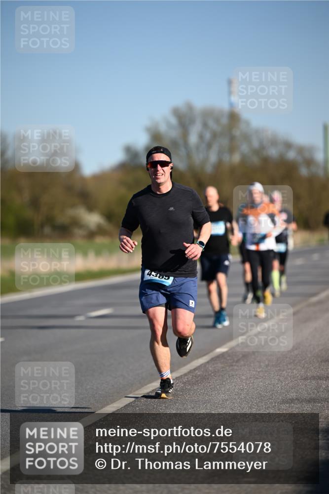 06.04.2025 - 44. Internationalen Wilhelmsburger Insellauf Dr. Thomas Lammeyer http://msf.ph/oto/7554078 06.04.2025 09:28:53 Laufen 4385 meine-sportfotos.de