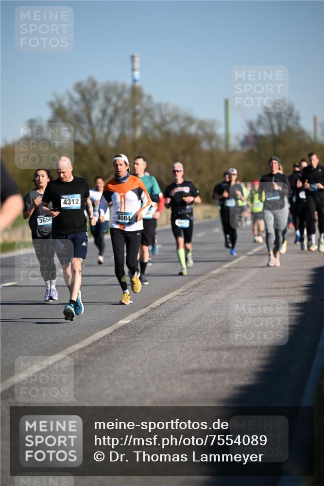06.04.2025 - 44. Internationalen Wilhelmsburger Insellauf Dr. Thomas Lammeyer http://msf.ph/oto/7554089 06.04.2025 09:28:54 Laufen 3656, 4312, 4084 meine-sportfotos.de