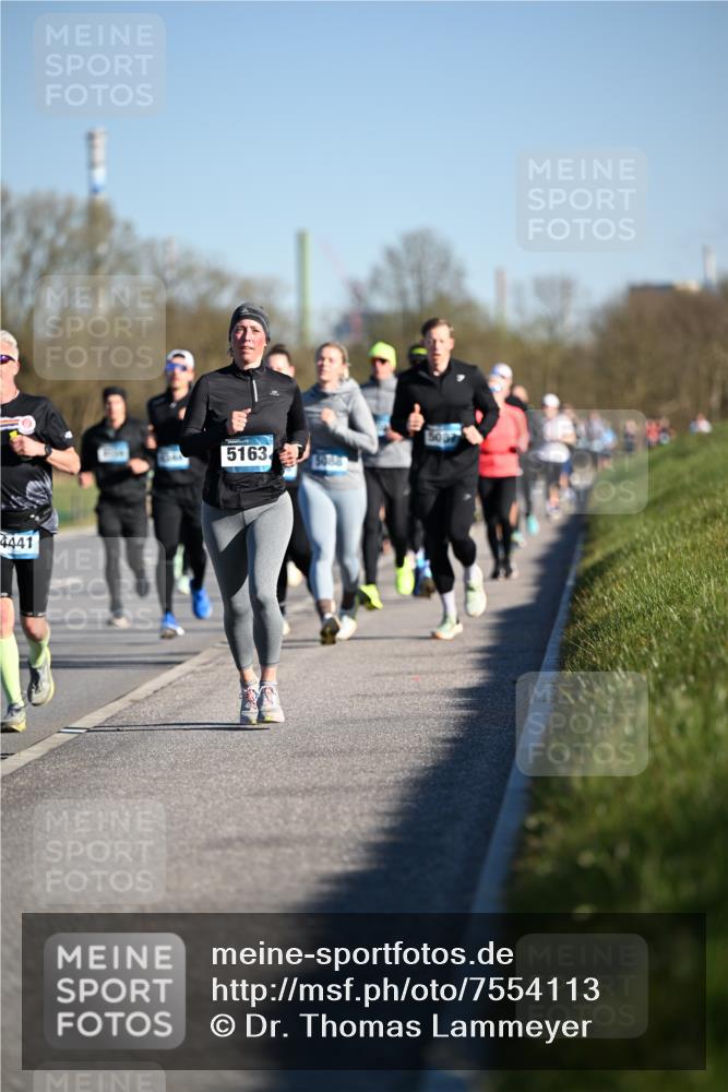 06.04.2025 - 44. Internationalen Wilhelmsburger Insellauf Dr. Thomas Lammeyer http://msf.ph/oto/7554113 06.04.2025 09:28:59 Laufen 4441, 1844, 5163, 5088, 5097 meine-sportfotos.de