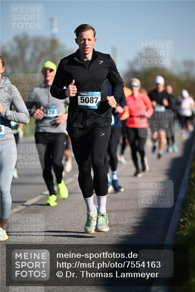 06.04.2025 - 44. Internationalen Wilhelmsburger Insellauf Dr. Thomas Lammeyer http://msf.ph/oto/7554163 06.04.2025 09:29:04 Laufen 3478, 5087 meine-sportfotos.de