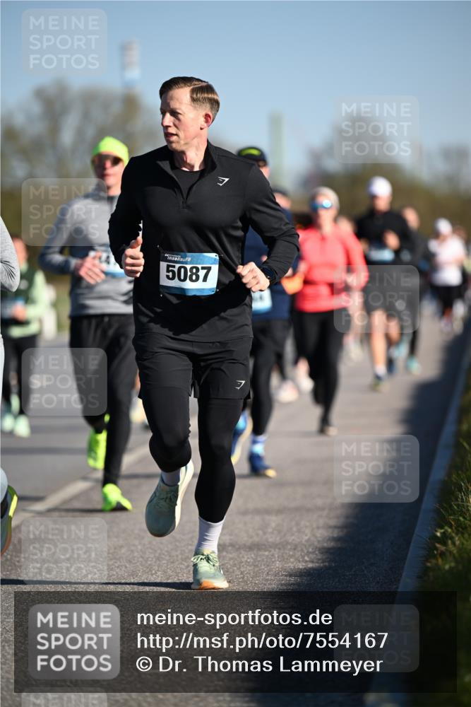 06.04.2025 - 44. Internationalen Wilhelmsburger Insellauf Dr. Thomas Lammeyer http://msf.ph/oto/7554167 06.04.2025 09:29:05 Laufen 5087 meine-sportfotos.de