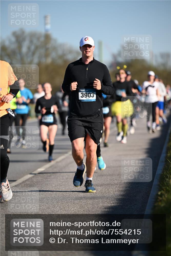 06.04.2025 - 44. Internationalen Wilhelmsburger Insellauf Dr. Thomas Lammeyer http://msf.ph/oto/7554215 06.04.2025 09:29:11 Laufen 3903 meine-sportfotos.de