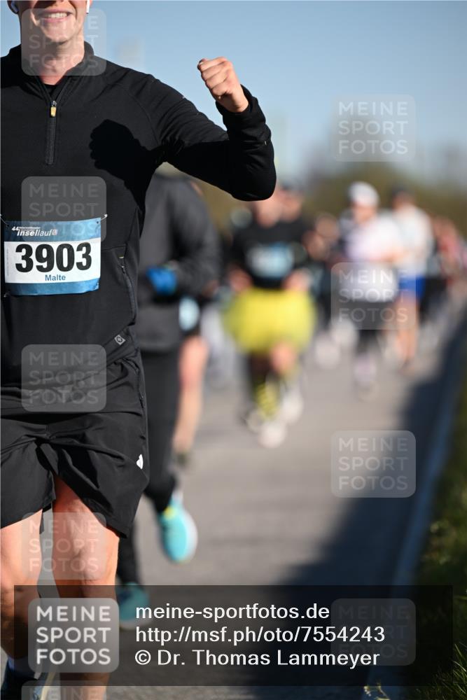 06.04.2025 - 44. Internationalen Wilhelmsburger Insellauf Dr. Thomas Lammeyer http://msf.ph/oto/7554243 06.04.2025 09:29:13 Laufen 3903 meine-sportfotos.de