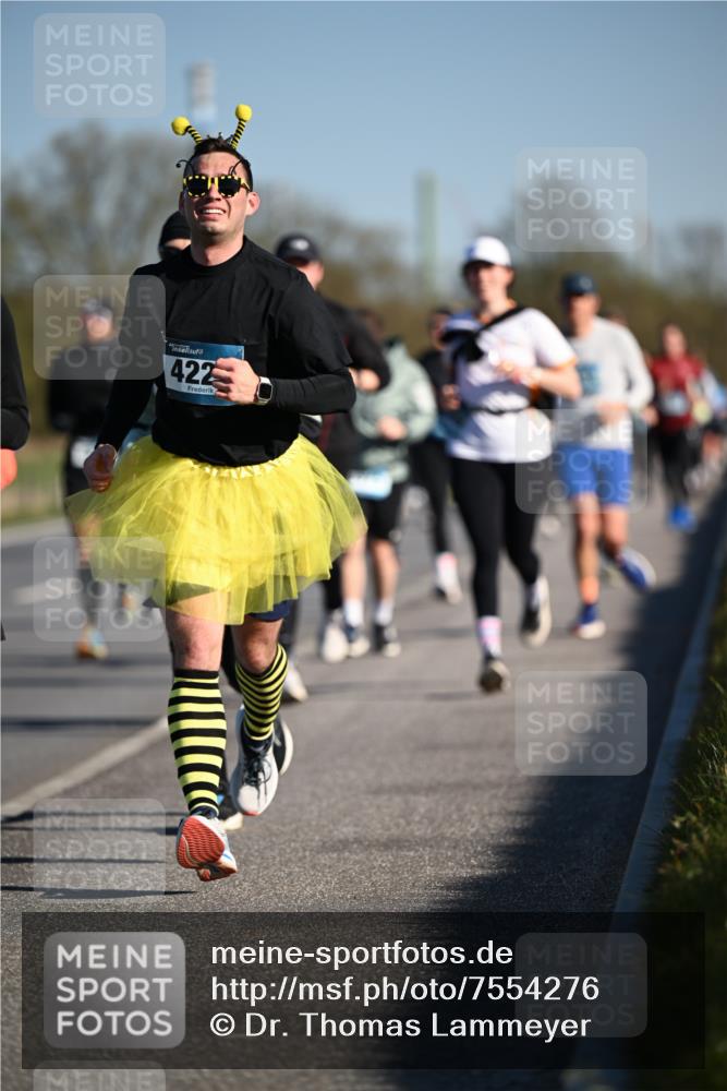 06.04.2025 - 44. Internationalen Wilhelmsburger Insellauf Dr. Thomas Lammeyer http://msf.ph/oto/7554276 06.04.2025 09:29:16 Laufen 422 meine-sportfotos.de