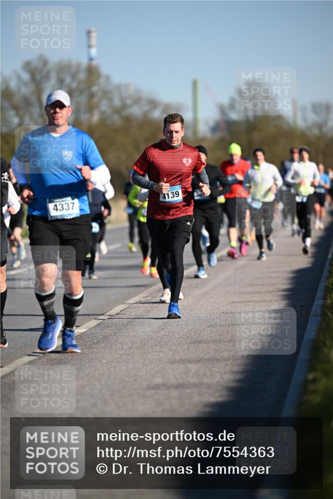 06.04.2025 - 44. Internationalen Wilhelmsburger Insellauf Dr. Thomas Lammeyer http://msf.ph/oto/7554363 06.04.2025 09:29:25 Laufen 4337, 139 meine-sportfotos.de