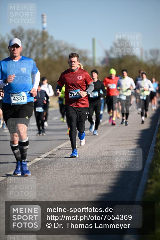 06.04.2025 - 44. Internationalen Wilhelmsburger Insellauf Dr. Thomas Lammeyer http://msf.ph/oto/7554369 06.04.2025 09:29:25 Laufen 4337, 3139 meine-sportfotos.de