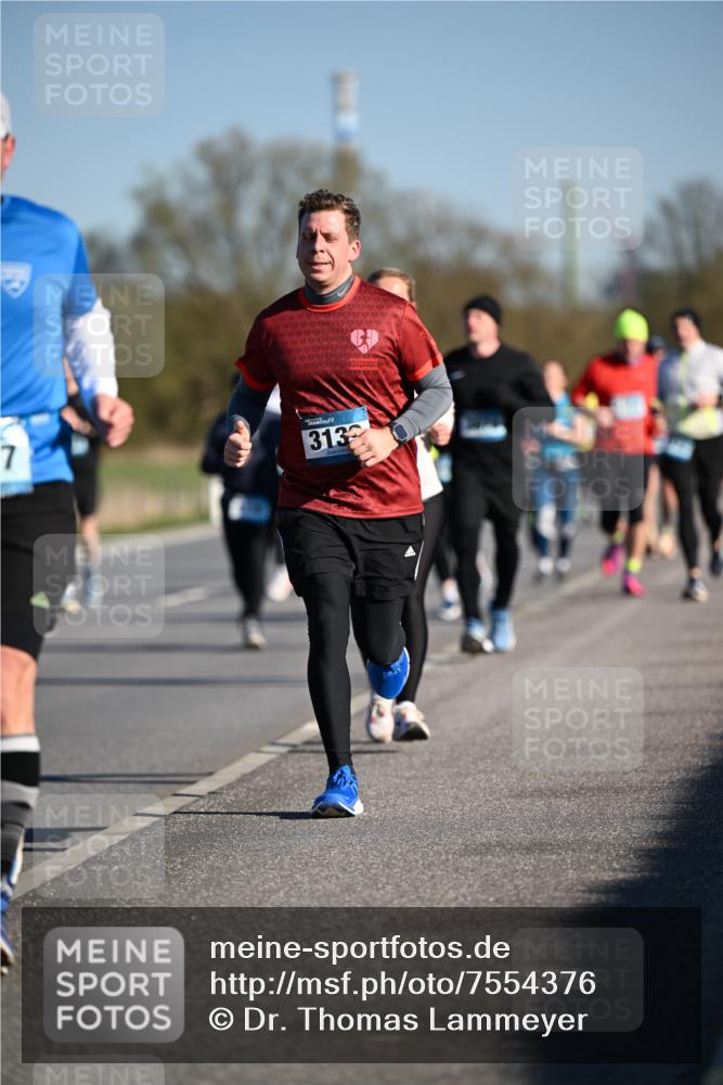 06.04.2025 - 44. Internationalen Wilhelmsburger Insellauf Dr. Thomas Lammeyer http://msf.ph/oto/7554376 06.04.2025 09:29:27 Laufen 7, 313 meine-sportfotos.de