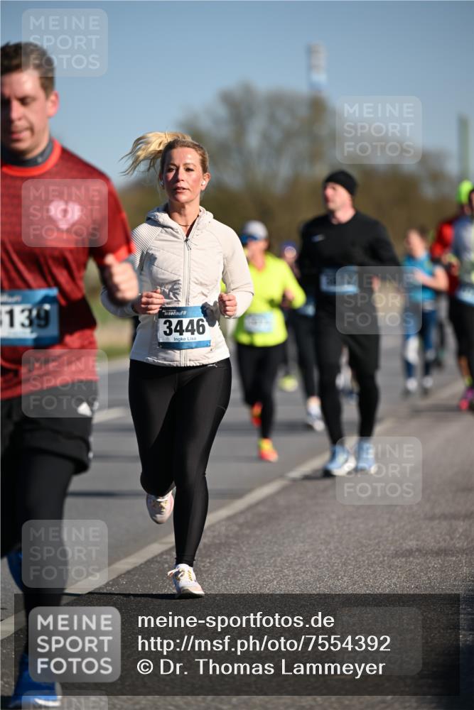 06.04.2025 - 44. Internationalen Wilhelmsburger Insellauf Dr. Thomas Lammeyer http://msf.ph/oto/7554392 06.04.2025 09:29:29 Laufen 139, 3446 meine-sportfotos.de