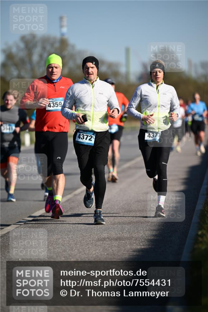 06.04.2025 - 44. Internationalen Wilhelmsburger Insellauf Dr. Thomas Lammeyer http://msf.ph/oto/7554431 06.04.2025 09:29:32 Laufen 3541, 4359, 4372, 4377 meine-sportfotos.de