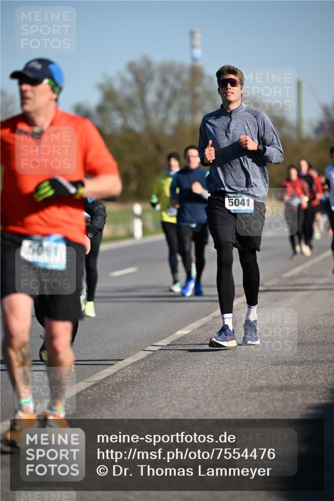 06.04.2025 - 44. Internationalen Wilhelmsburger Insellauf Dr. Thomas Lammeyer http://msf.ph/oto/7554476 06.04.2025 09:29:38 Laufen 5061, 5041 meine-sportfotos.de