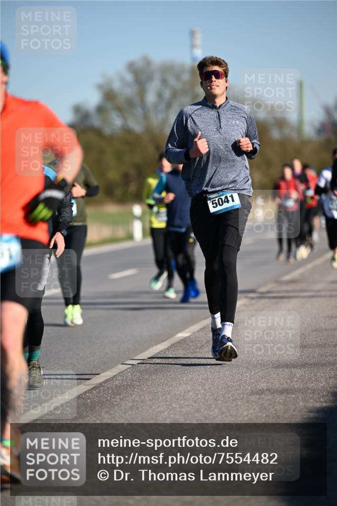 06.04.2025 - 44. Internationalen Wilhelmsburger Insellauf Dr. Thomas Lammeyer http://msf.ph/oto/7554482 06.04.2025 09:29:38 Laufen 5041 meine-sportfotos.de