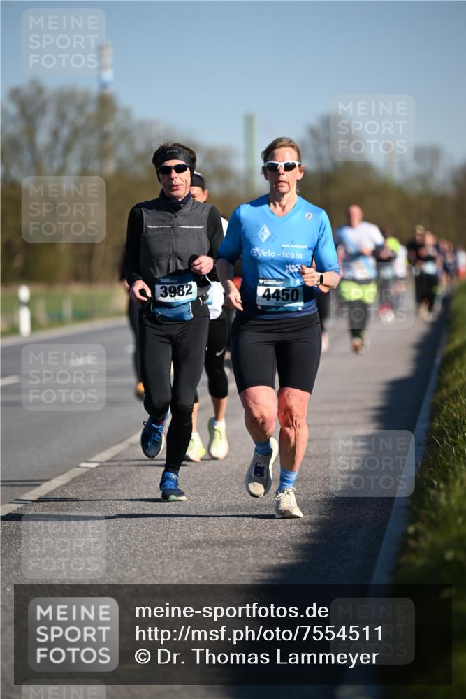 06.04.2025 - 44. Internationalen Wilhelmsburger Insellauf Dr. Thomas Lammeyer http://msf.ph/oto/7554511 06.04.2025 09:29:42 Laufen 3982, 4450 meine-sportfotos.de