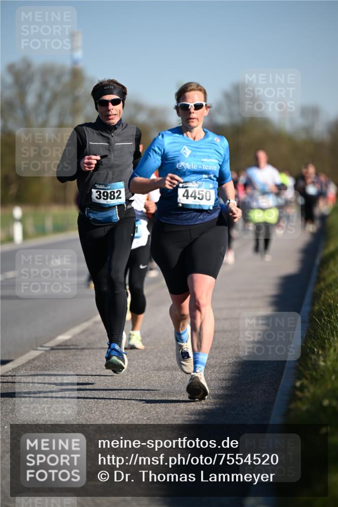 06.04.2025 - 44. Internationalen Wilhelmsburger Insellauf Dr. Thomas Lammeyer http://msf.ph/oto/7554520 06.04.2025 09:29:42 Laufen 3982, 4450 meine-sportfotos.de