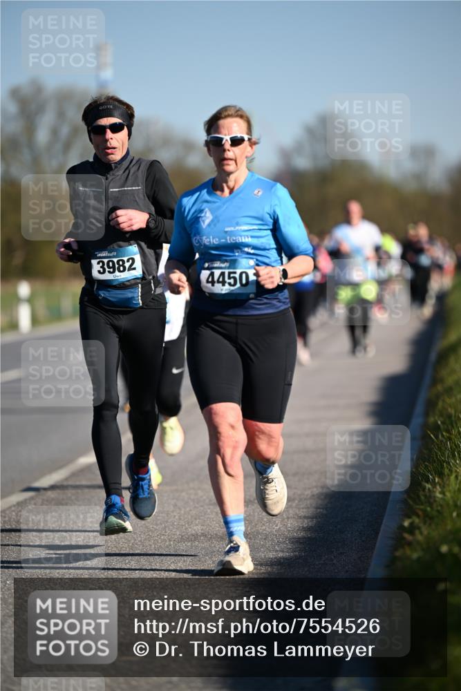 06.04.2025 - 44. Internationalen Wilhelmsburger Insellauf Dr. Thomas Lammeyer http://msf.ph/oto/7554526 06.04.2025 09:29:43 Laufen 3982, 4450 meine-sportfotos.de