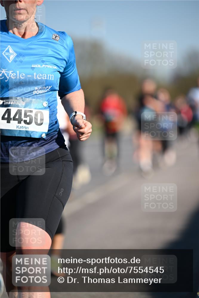 06.04.2025 - 44. Internationalen Wilhelmsburger Insellauf Dr. Thomas Lammeyer http://msf.ph/oto/7554545 06.04.2025 09:29:45 Laufen 4450 meine-sportfotos.de