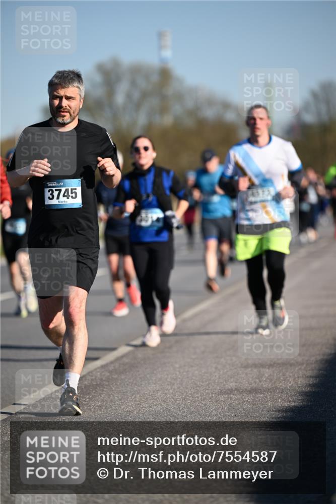 06.04.2025 - 44. Internationalen Wilhelmsburger Insellauf Dr. Thomas Lammeyer http://msf.ph/oto/7554587 06.04.2025 09:29:50 Laufen 3745, 1372 meine-sportfotos.de