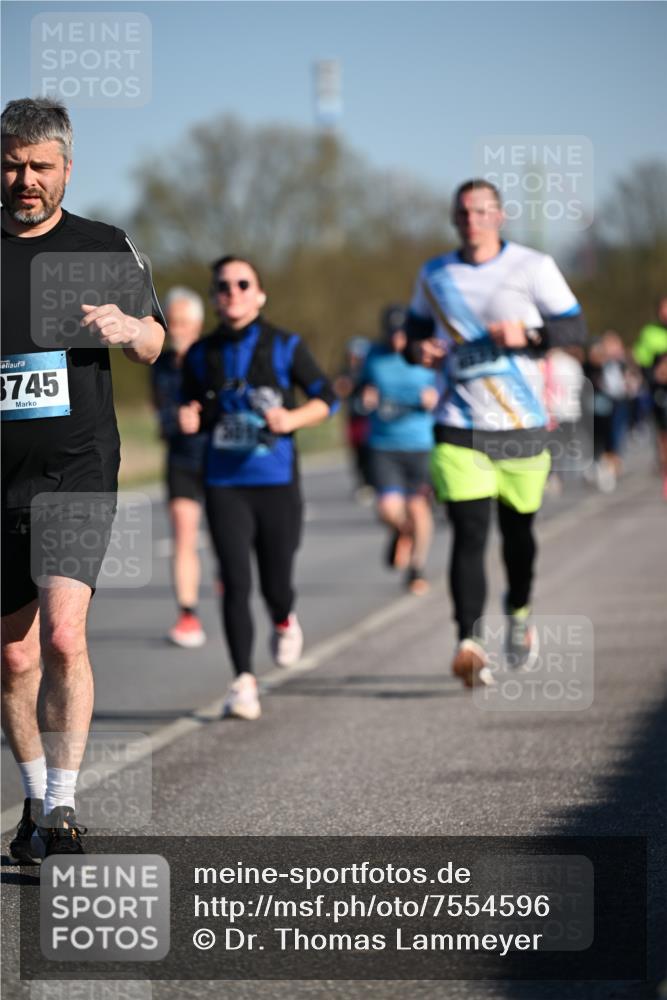 06.04.2025 - 44. Internationalen Wilhelmsburger Insellauf Dr. Thomas Lammeyer http://msf.ph/oto/7554596 06.04.2025 09:29:50 Laufen 3745 meine-sportfotos.de