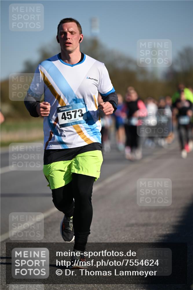 06.04.2025 - 44. Internationalen Wilhelmsburger Insellauf Dr. Thomas Lammeyer http://msf.ph/oto/7554624 06.04.2025 09:29:53 Laufen 4573 meine-sportfotos.de