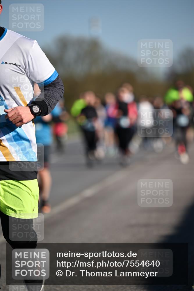 06.04.2025 - 44. Internationalen Wilhelmsburger Insellauf Dr. Thomas Lammeyer http://msf.ph/oto/7554640 06.04.2025 09:29:54 Laufen  meine-sportfotos.de